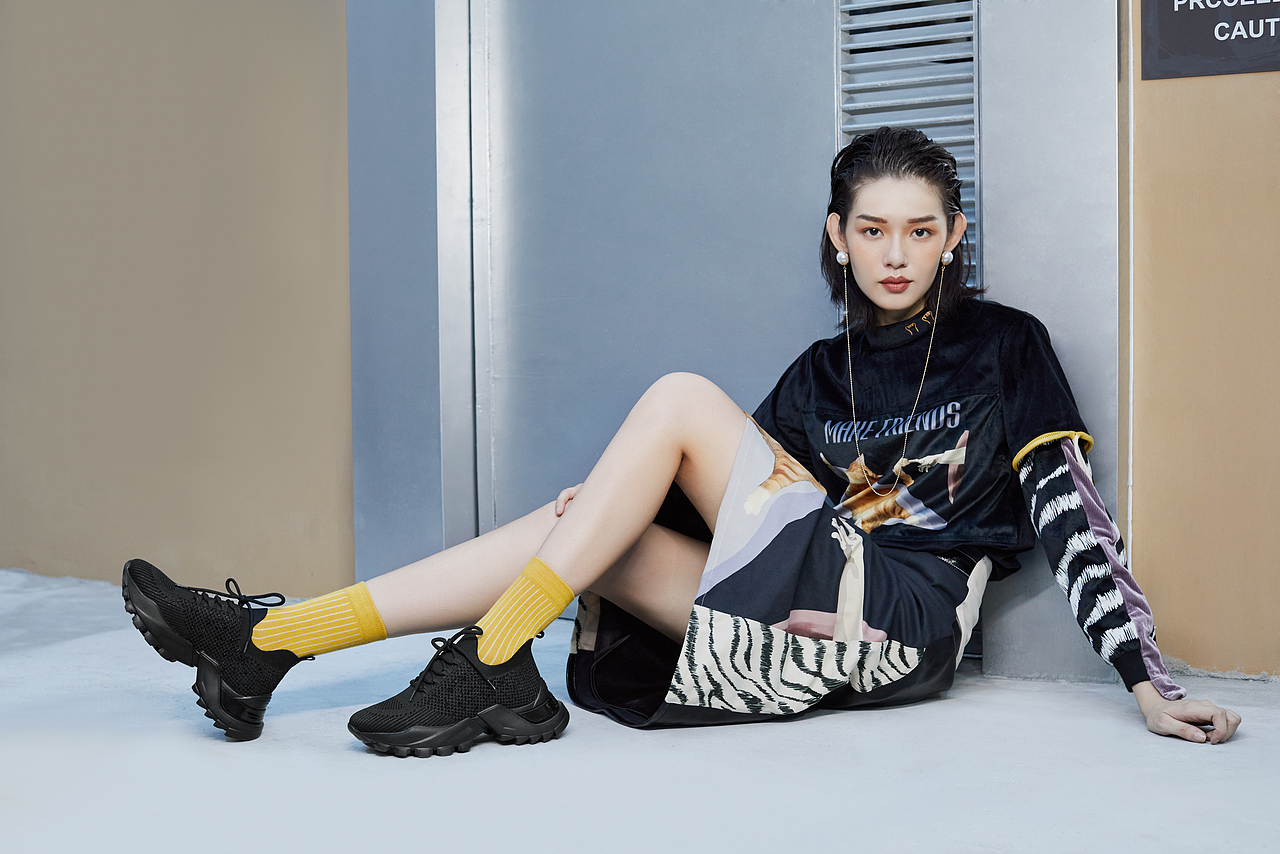 "Let's be a cool girl" 人物鞋类拍摄