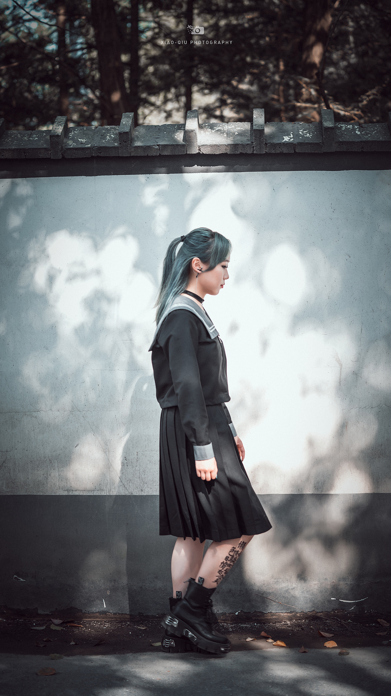 良渚废墟人像