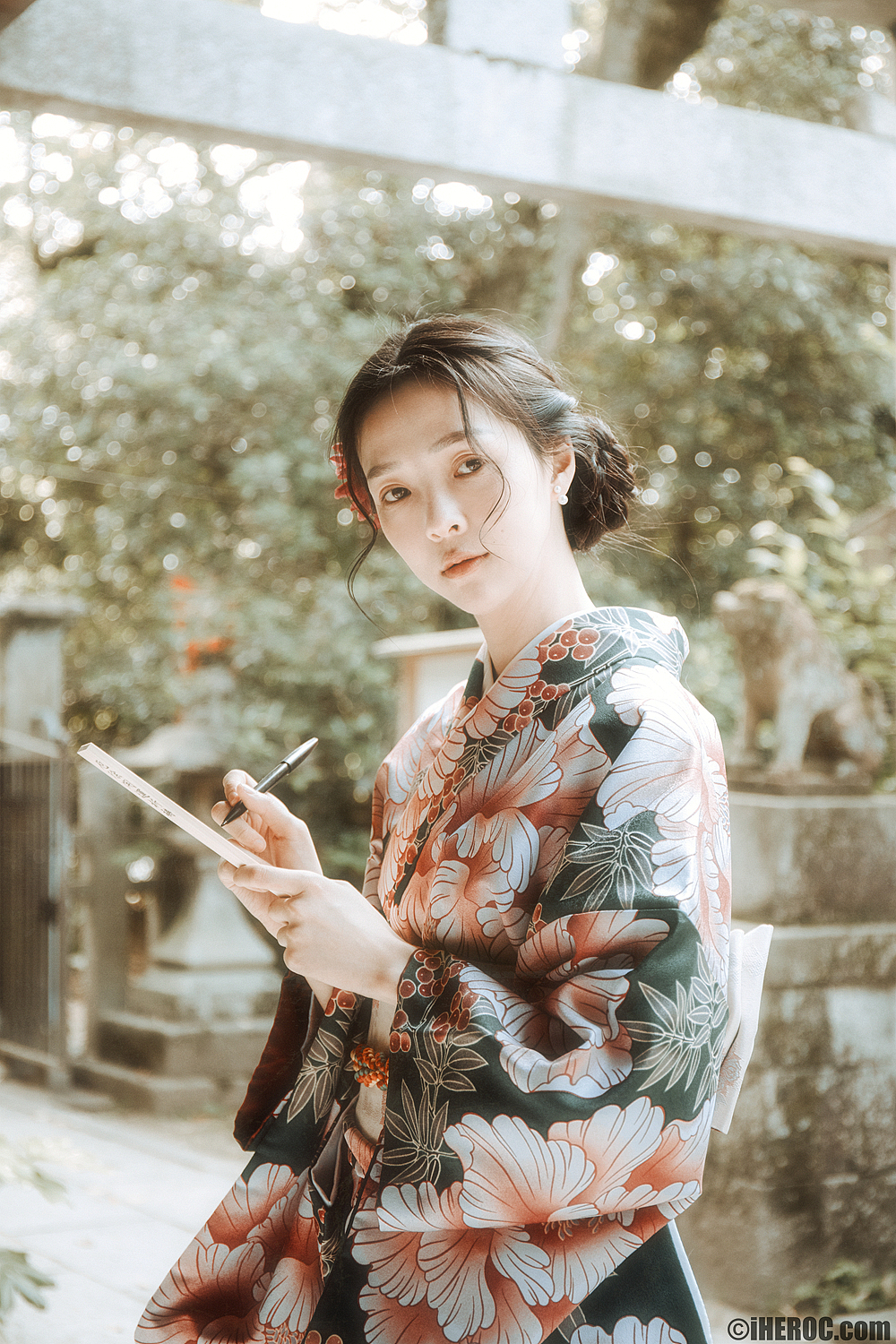 鸭川河畔（图ZOTMyMzI2MjQ=） - 人像摄影 - 站酷设计师海螺壳原创素材 - 站酷ZCOOL