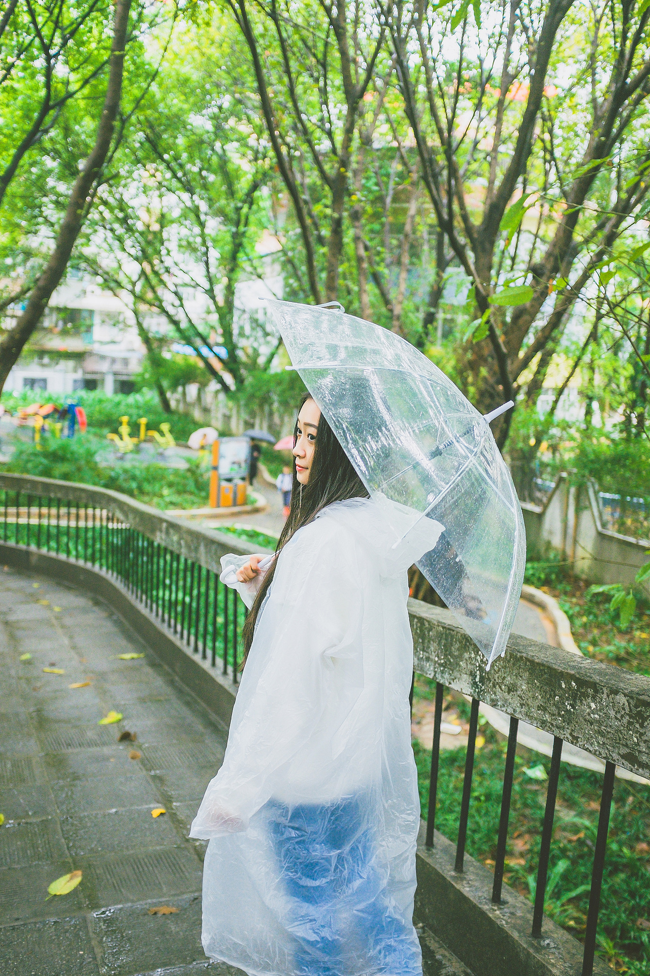 听见下雨的声音。（图ZMzc1MzMzODQ=） - 人像摄影 - 站酷设计师HUANGZHIYUE原创素材 - 站酷ZCOOL