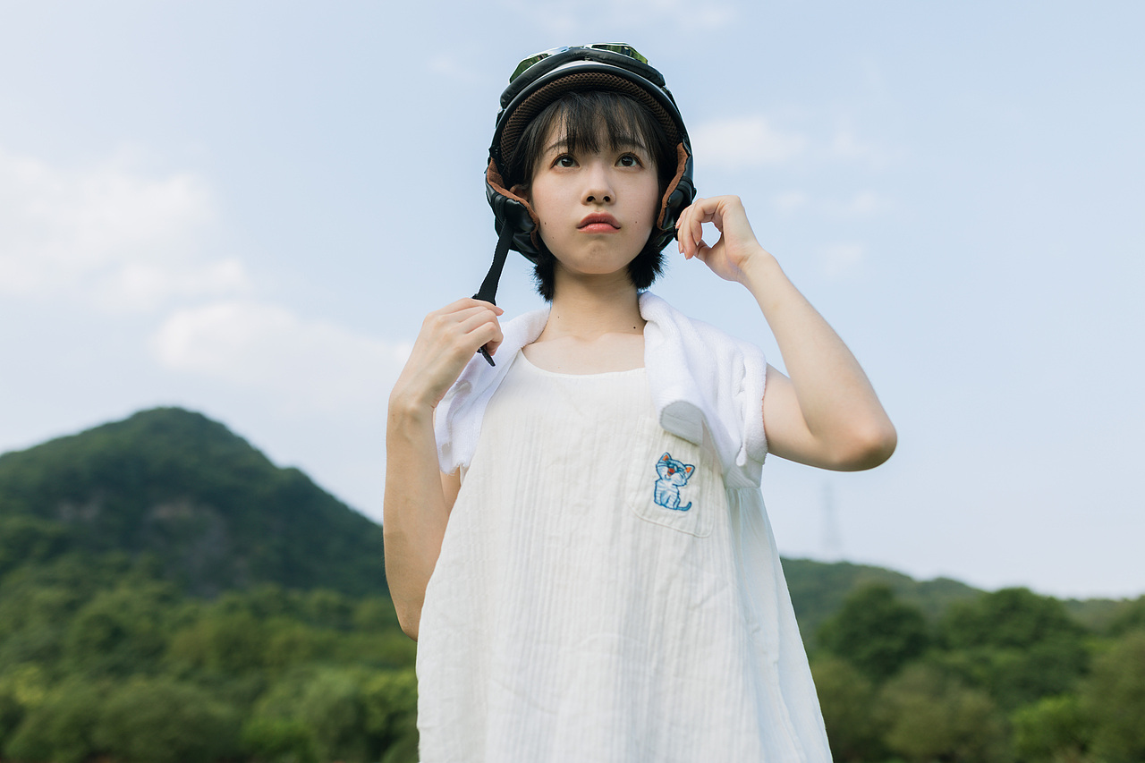 稻子会听着人的脚步声慢慢长大（图ZMTY5NjA5MDk2） - 人像摄影 - 站酷设计师野犬七原创素材 - 站酷ZCOOL