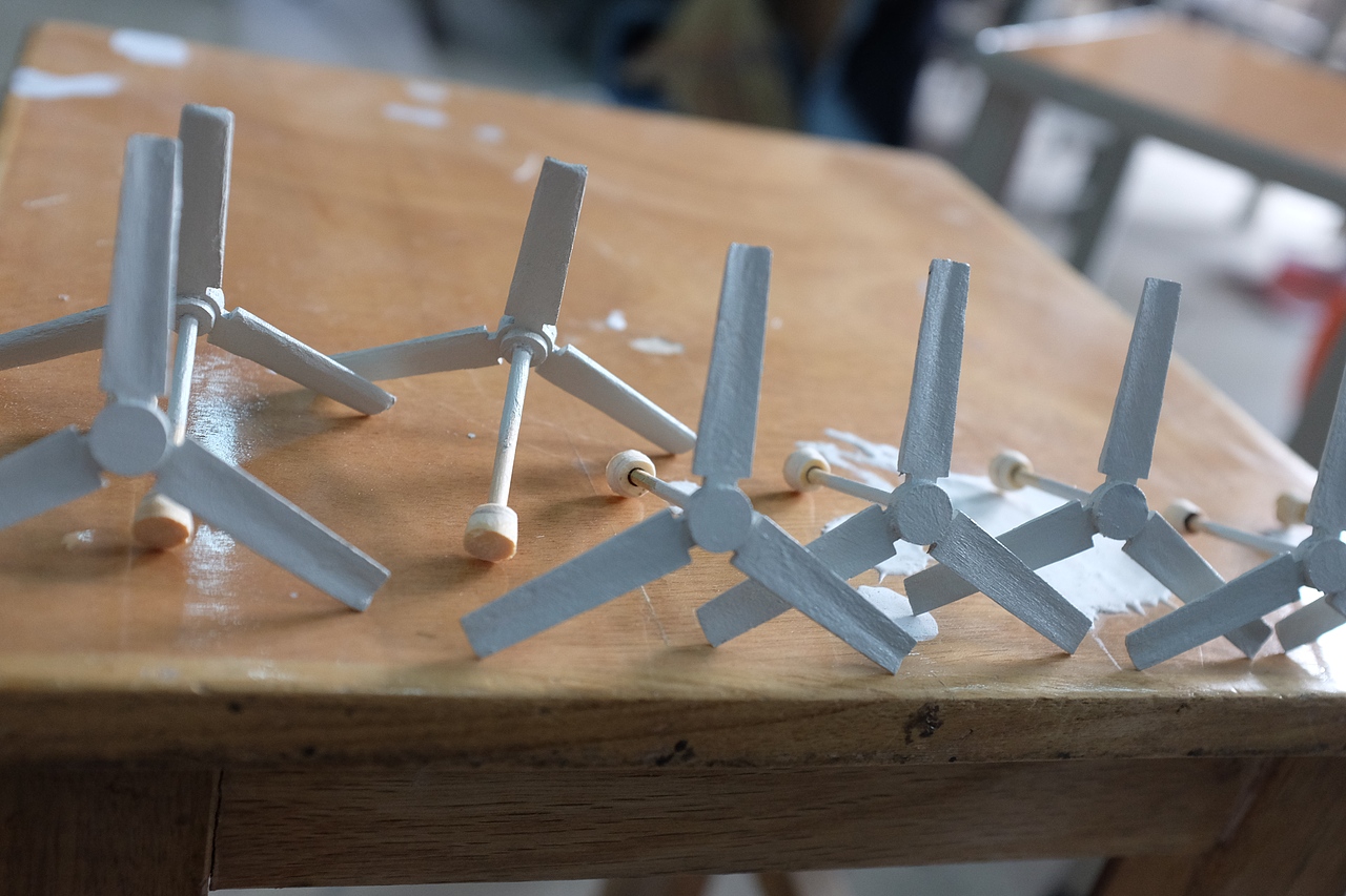 《艺术民工造“风”记:老式吊扇模型》