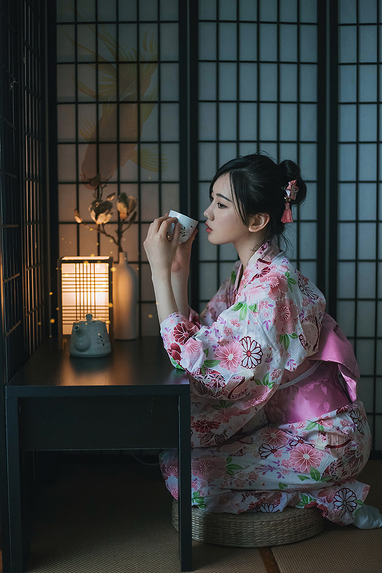 金鱼花火（图ZODE5NzUxNTY=） - 人像摄影 - 站酷设计师midy有岸原创素材 - 站酷ZCOOL