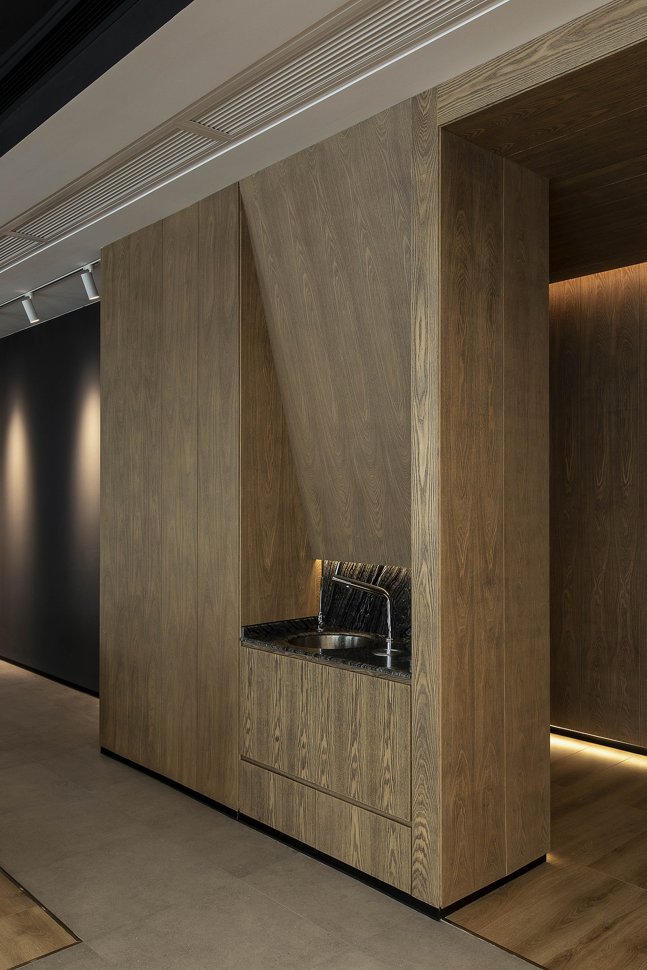 老婆大人（图ZMjE0NjA5NzIw） - 环境/建筑摄影 - 站酷设计师黑水KL原创素材 - 站酷ZCOOL