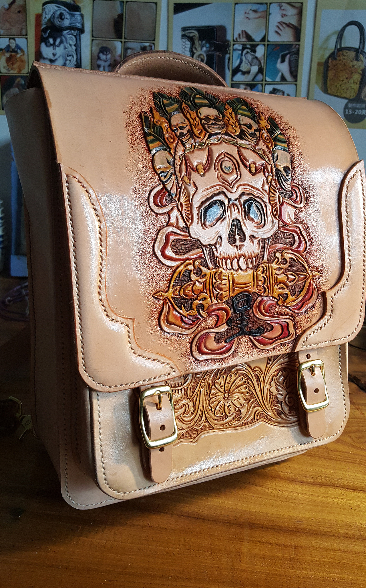 个性定制皮雕彩绘背包