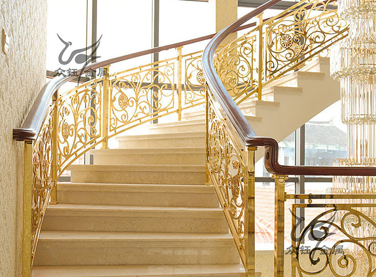楼梯扶手用什么材质好?铜铝楼梯护栏