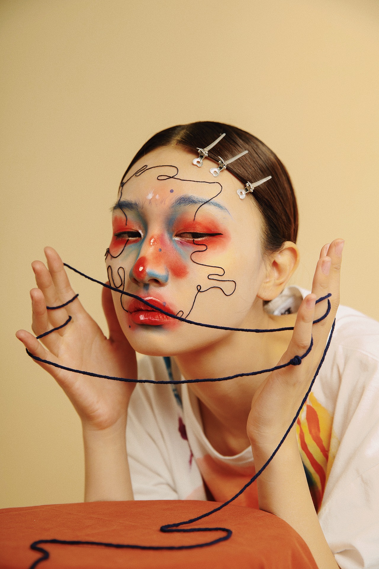 荒诞戏（图ZMjI5NDM3MjAw） - 人像摄影 - 站酷设计师摄影师Moretta原创素材 - 站酷ZCOOL