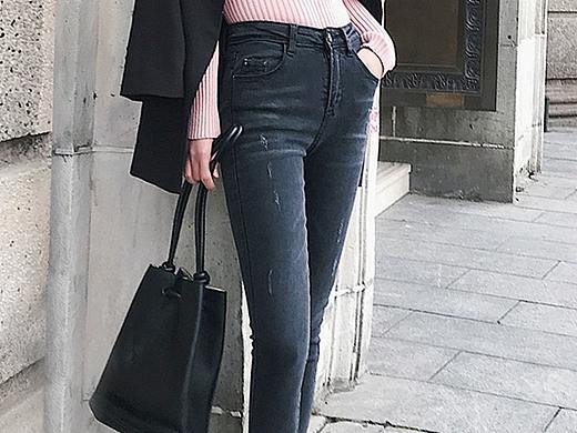 模特玲玲 韩版裤子拍摄 牛仔裤女摄影 九分裤拍照