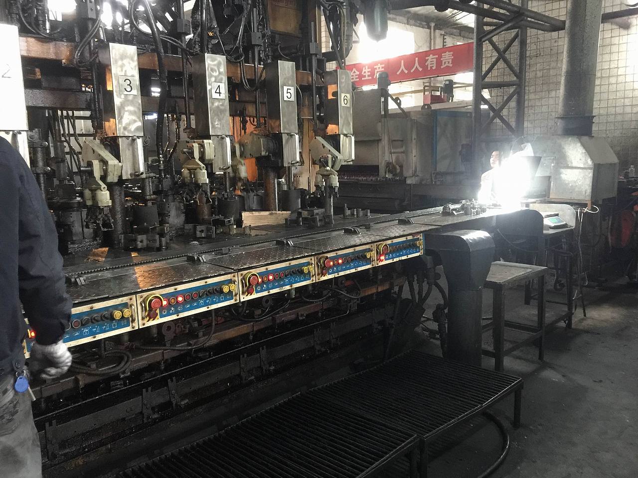 白酒品牌设计 包装设计 形象设计（图ZMzk0OTg5NDQ=） - 包装 - 站酷设计师youjiyan原创素材 - 站酷ZCOOL