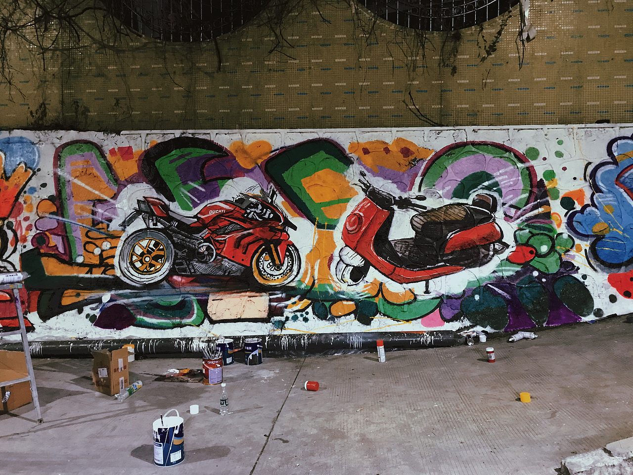 机车店涂鸦_画墙绘的傻妞-站酷zcool