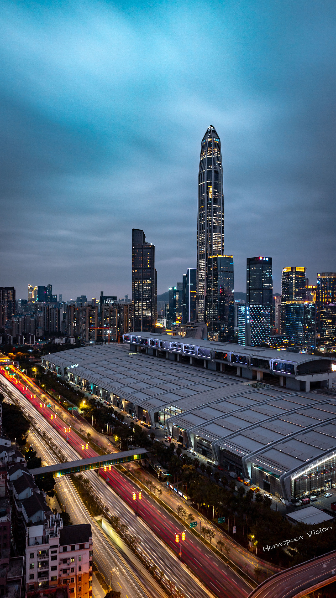 深圳平安大厦灯光秀