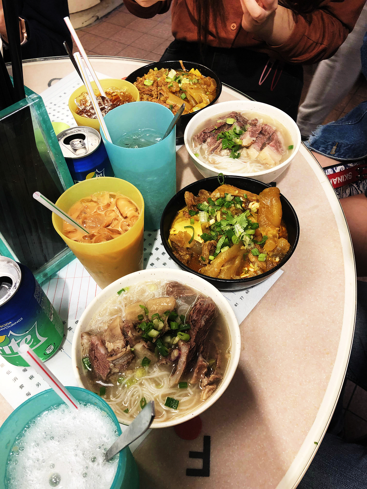 蔡澜先生高评分的九记牛腩（图ZMTQ5MTk4MzQ4） - 绘本 - 站酷设计师pengtongtong原创素材 - 站酷ZCOOL