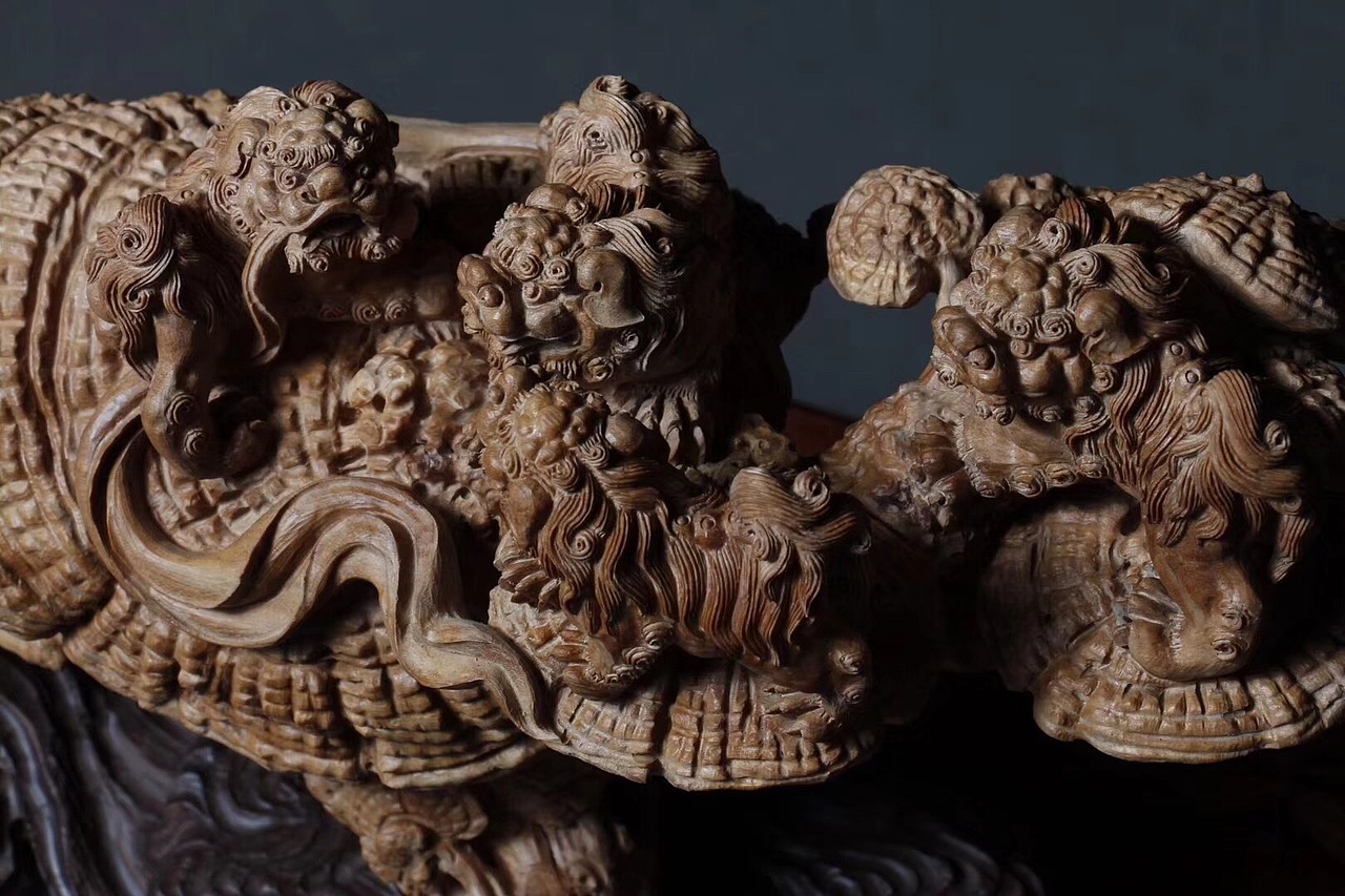 老山檀九狮如意