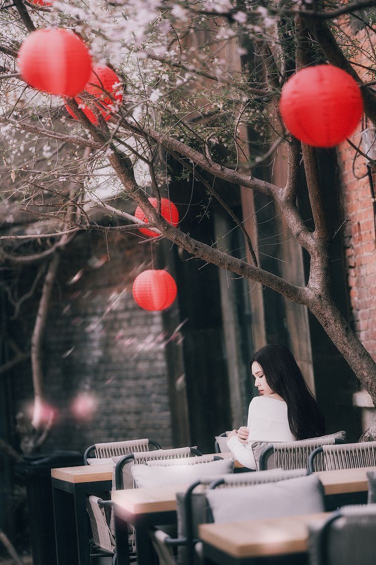 靓丽姿态，街拍人像展现都市魅力（图ZMzY3NTMwMzA4） - 人像摄影 - 站酷设计师广陵散429原创素材 - 站酷ZCOOL