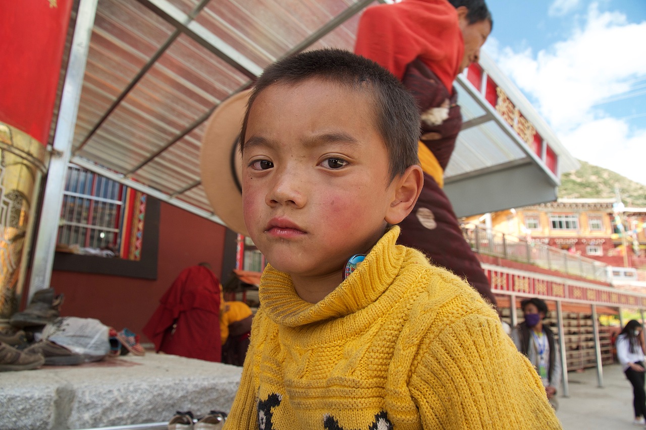 红彻天际的佛教圣地