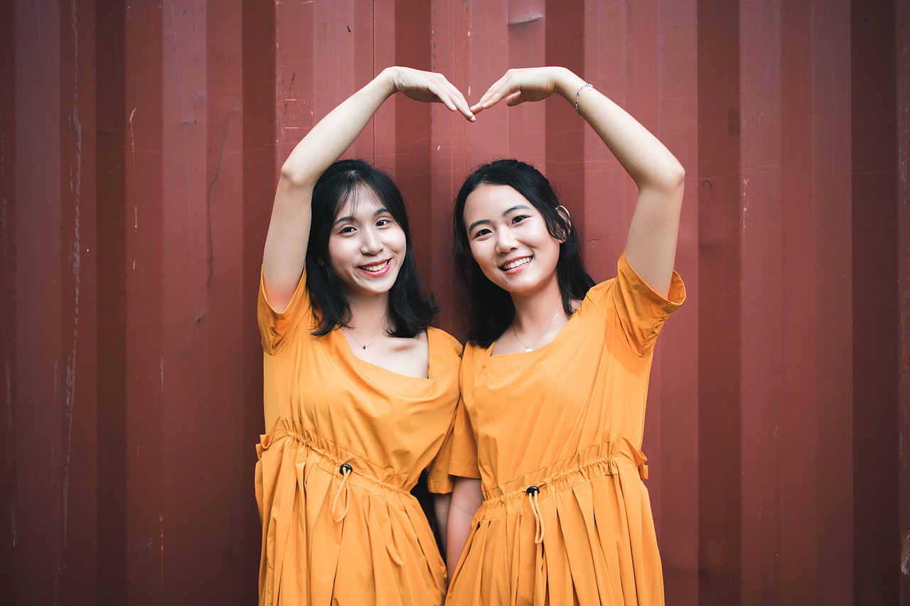 大学校园闺蜜照