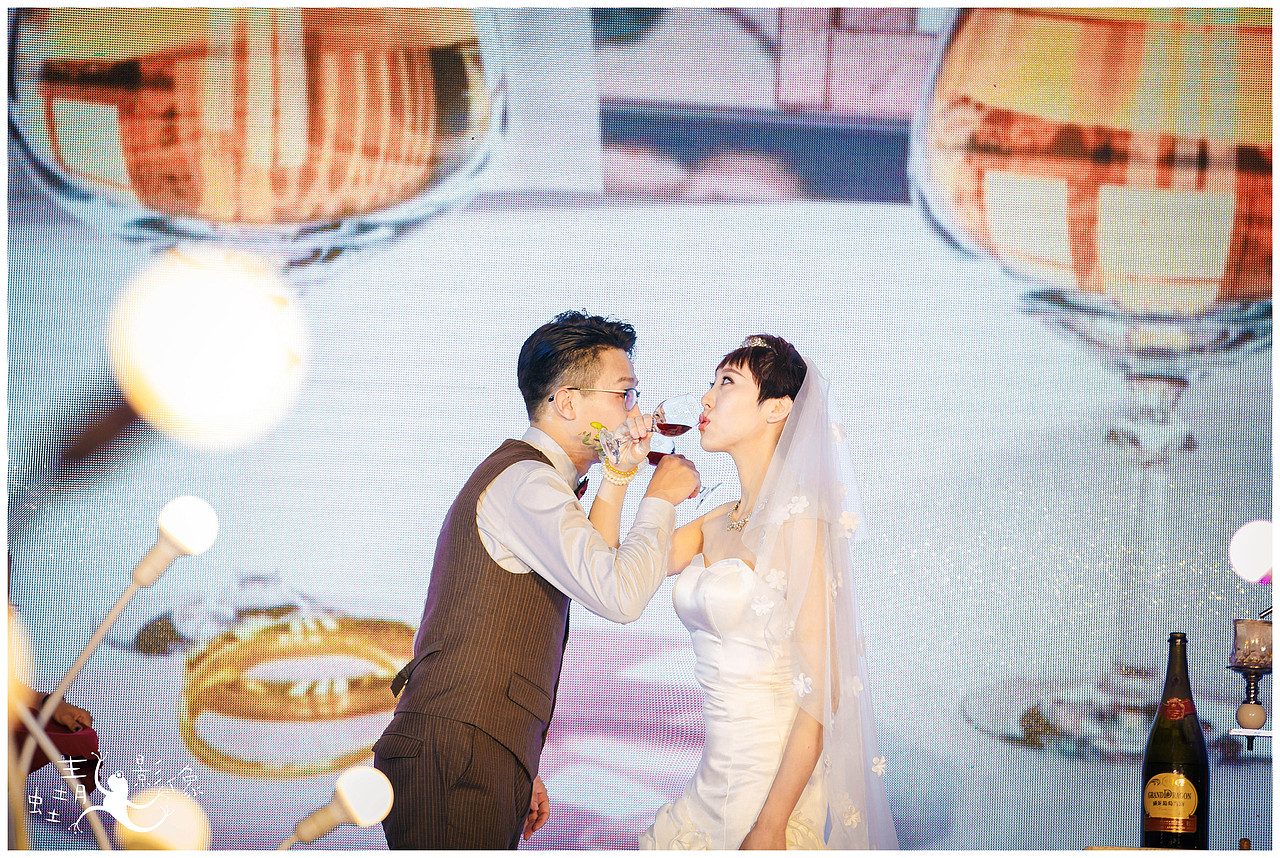 青蛙摄影婚礼拍摄-逗逼是你逗逼!