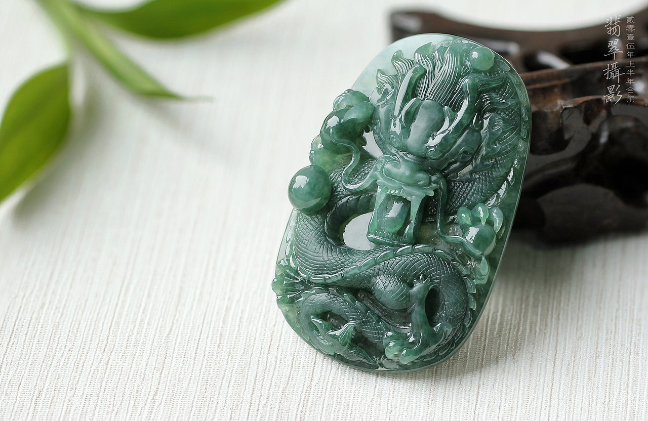 2015上半年翡翠合集 | 静物珠宝翡翠产品摄影|修图后期|淘宝产品|戒指吊坠项链耳环（图ZMzgyNzA5NzI=） - 产品摄影 - 站酷设计师annablle原创素材 - 站酷ZCOOL