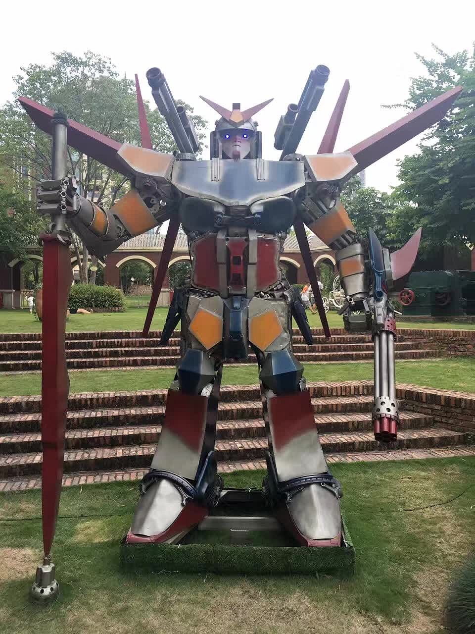 韶关金色江湾国庆举办大型变形金刚机器人科普展