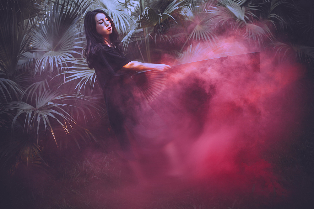 【一念扇】（图ZODk5NjExMjQ=） - 人像摄影 - 站酷设计师阿浩PHOTO原创素材 - 站酷ZCOOL