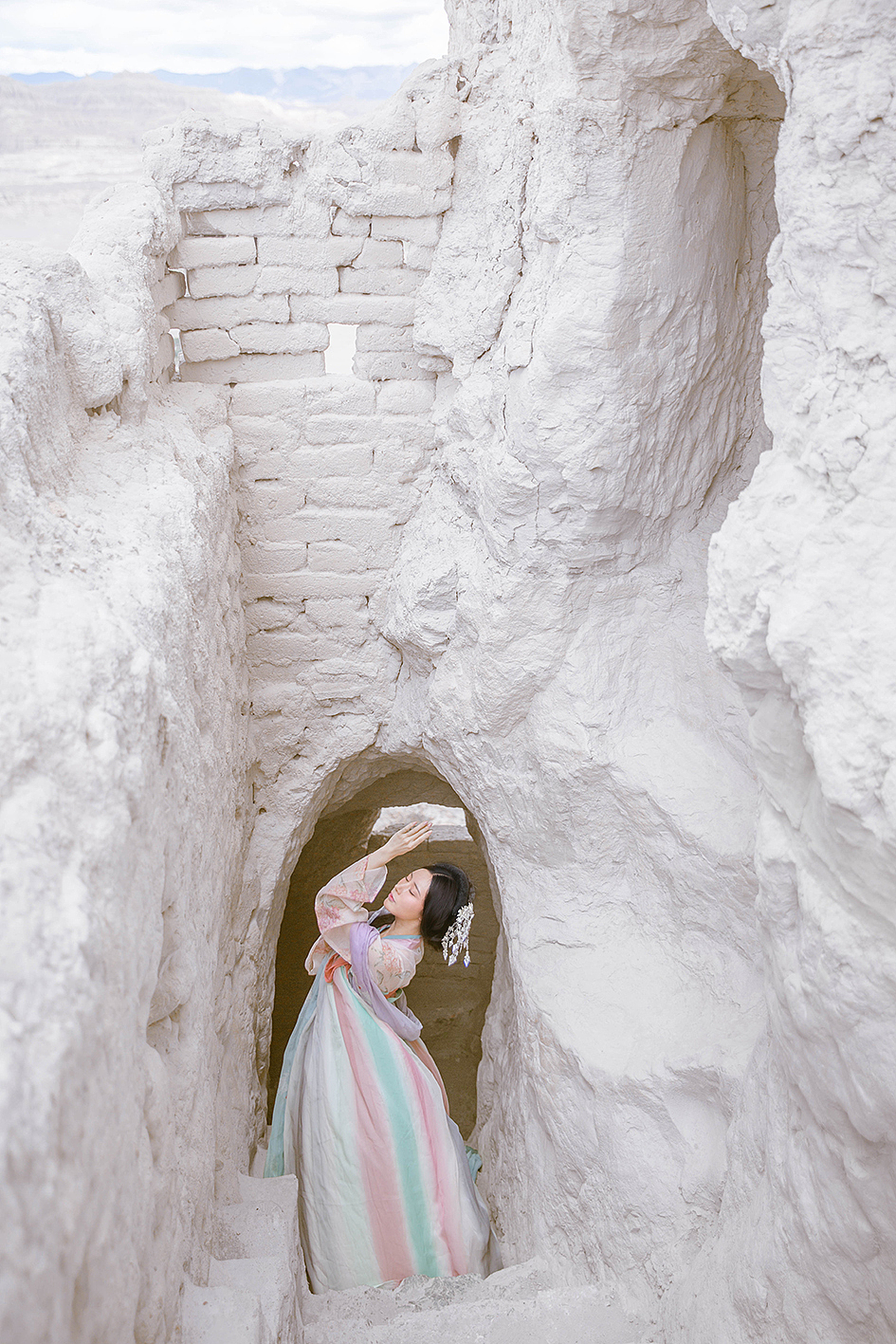 惹尘埃（图ZOTI3Njc4MjQ=） - 人像摄影 - 站酷设计师ROEMWO原创素材 - 站酷ZCOOL