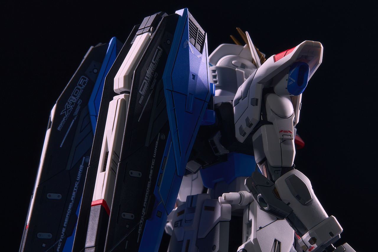 模型静物摄影 · 自由高达