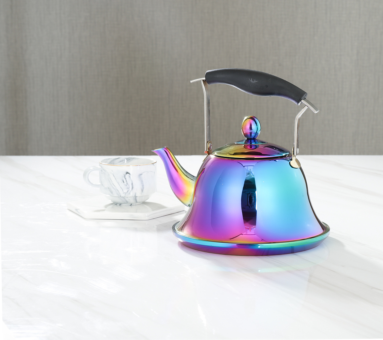 不锈钢水壶烧水壶幻彩色渐变色高反光亚马逊产品拍摄
