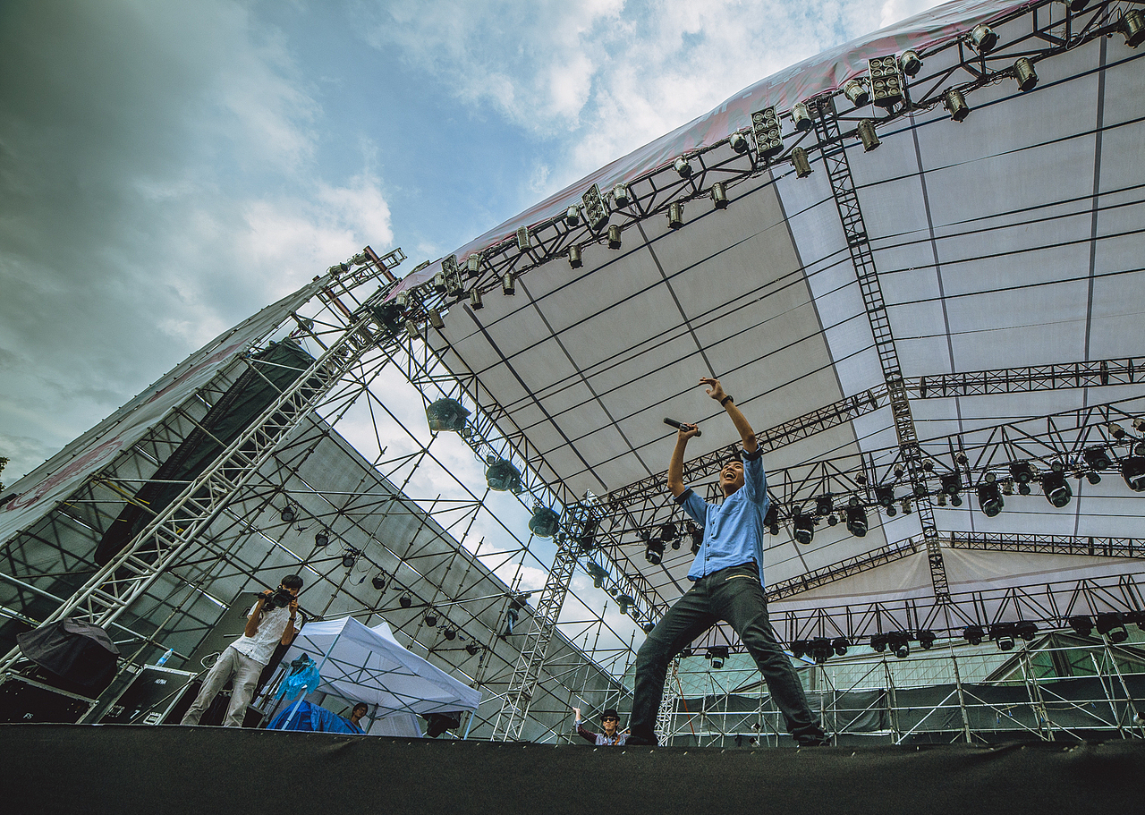深圳草莓音乐节（图ZMTY0MjE0ODg=） - 人像摄影 - 站酷设计师凹凸蜀黍原创素材 - 站酷ZCOOL