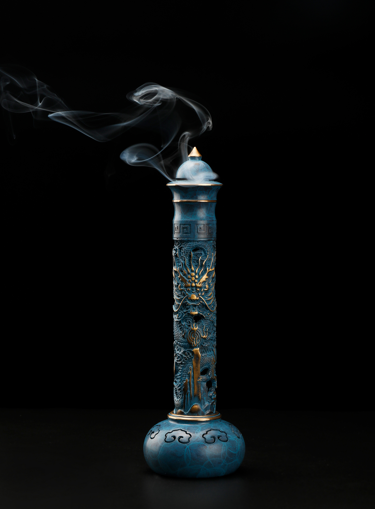 立式镂空雕龙音乐炉