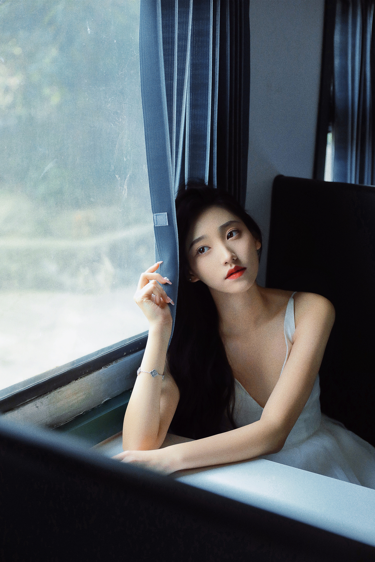 是温柔还是残酷…（图ZMjg0OTQ0NDU2） - 人像摄影 - 站酷设计师萌又三岁原创素材 - 站酷ZCOOL