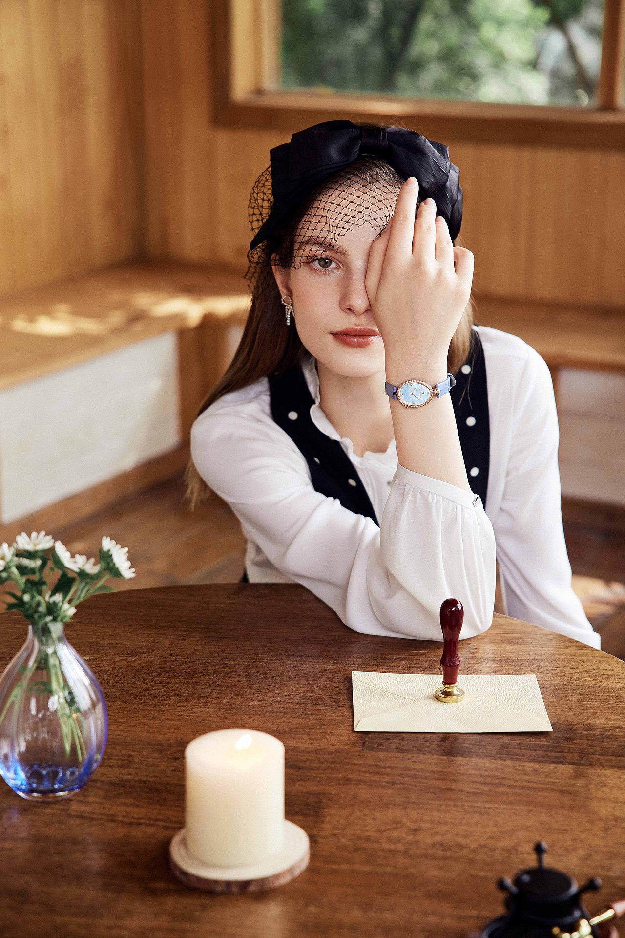 katie ermilio手表拍摄