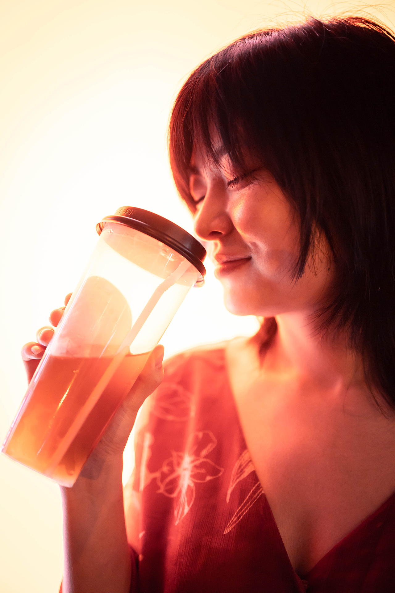 你比夜色更迷人