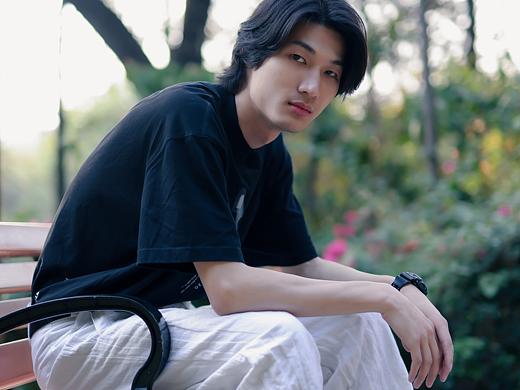 公园里偶遇的小哥哥