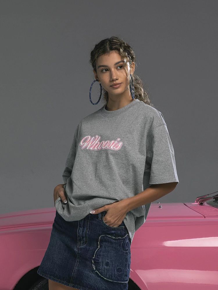 巴西女模Nikk新作品:HELLO KITTY 官方联名潮牌服饰