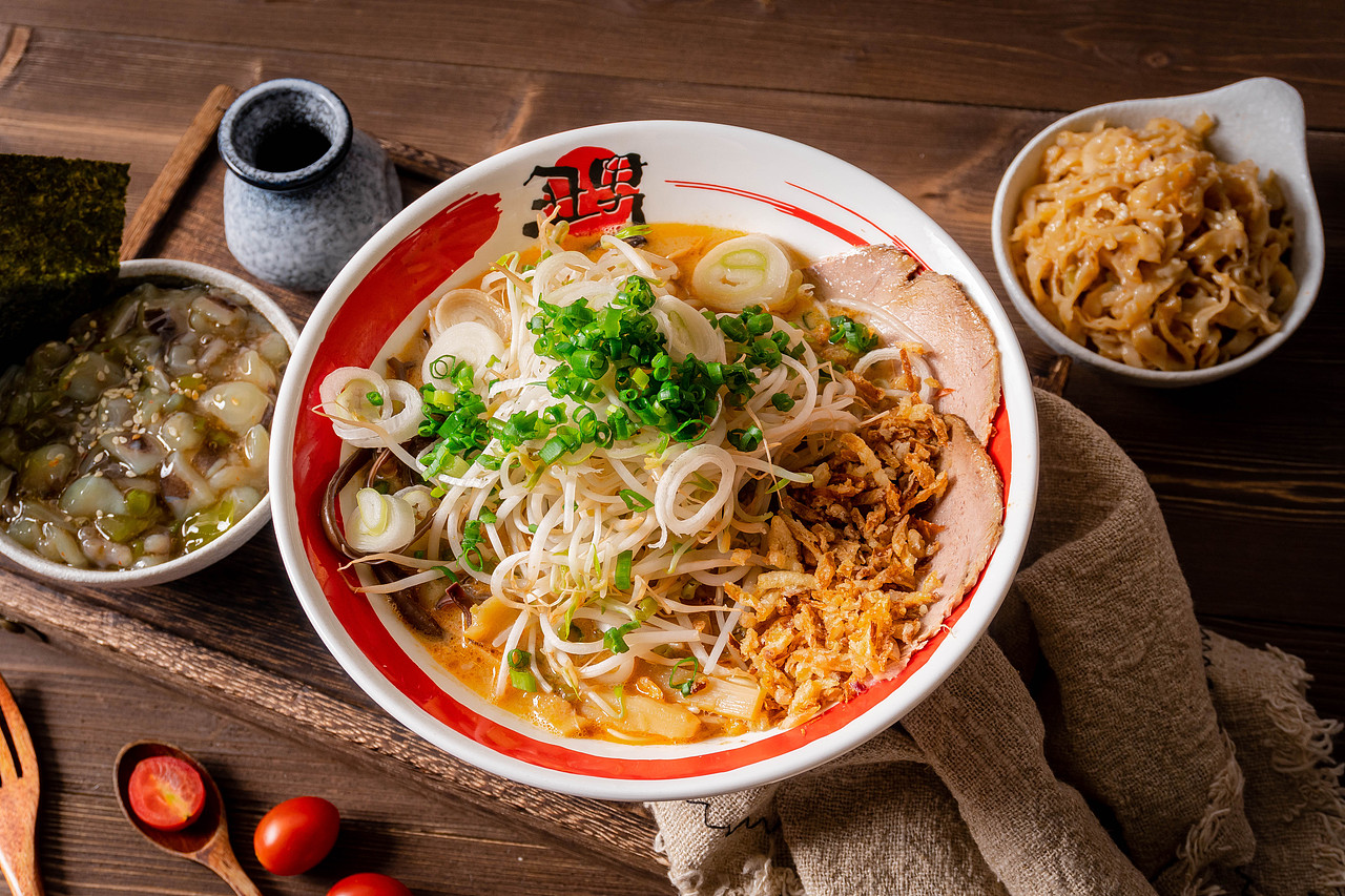 丑男 - 日式拉面