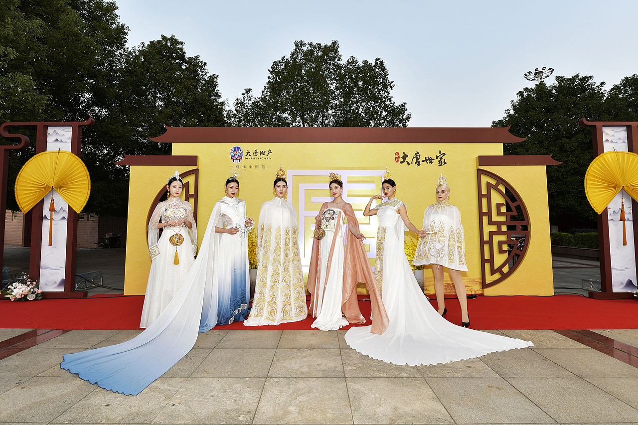 地产品牌发布会（图ZMTg1MDk5MzA0） - 舞台美术 - 站酷设计师三云原创素材 - 站酷ZCOOL