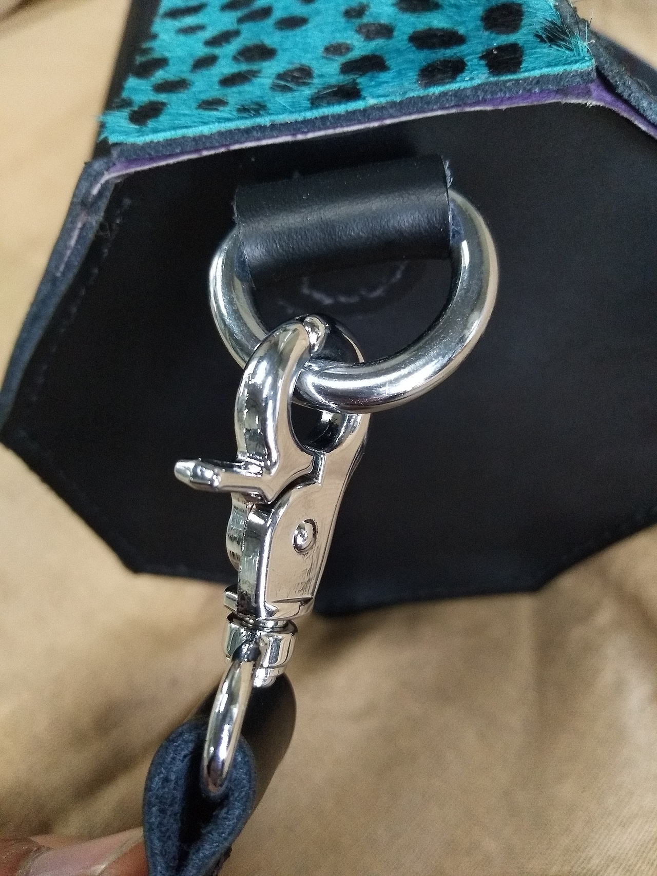 纯手工皮具,创意设计!