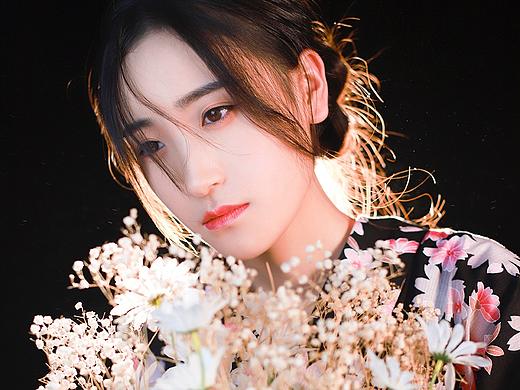 客片／和服逆光神明少女