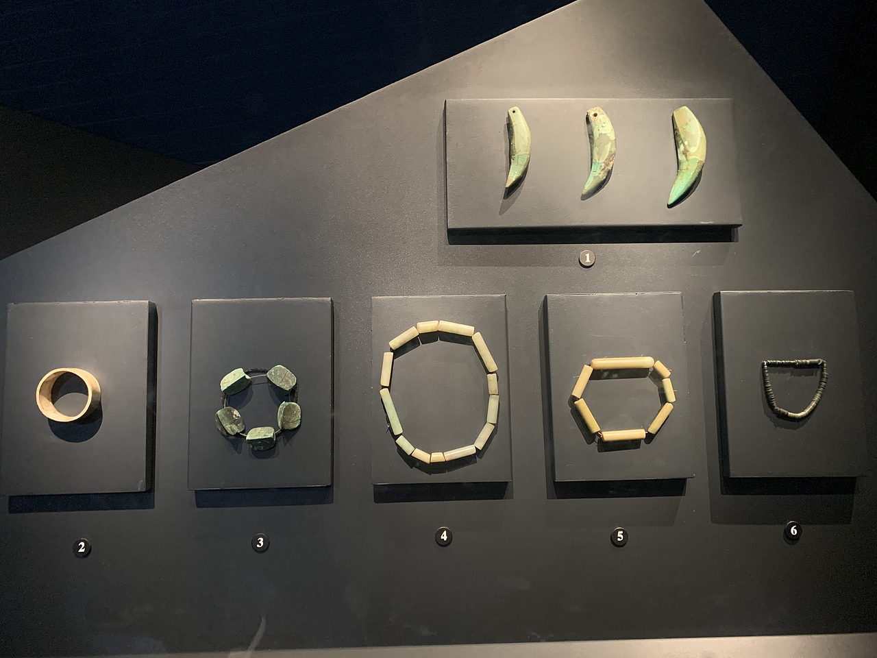 三星堆博物馆（图ZMjQ5NzQ3NTAw） - 环境/建筑摄影 - 站酷设计师晒太阳的小鱼1原创素材 - 站酷ZCOOL