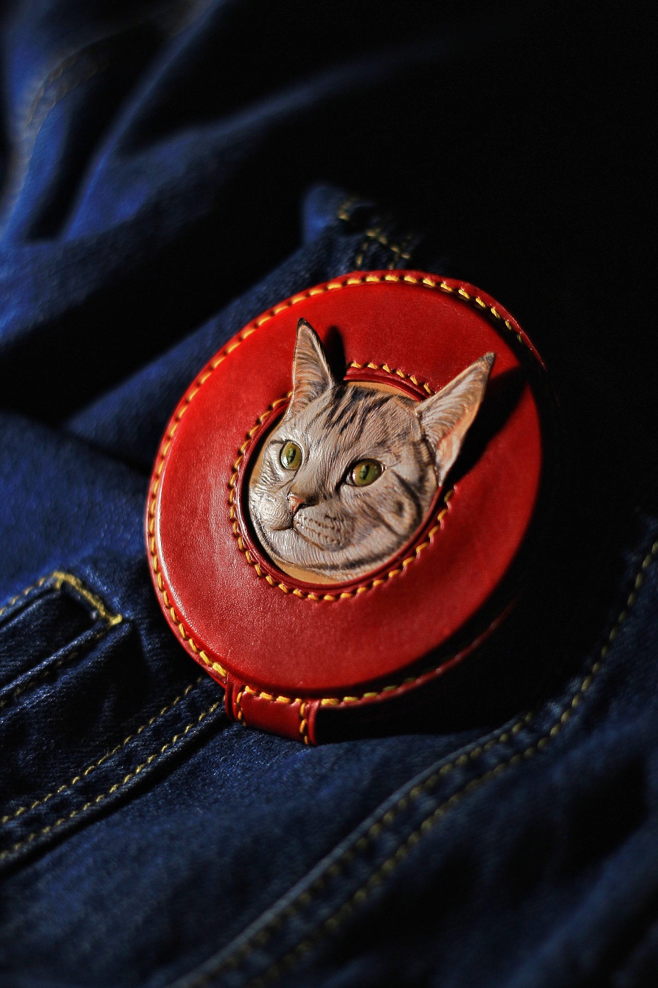 皮雕作品(化妆镜)|手工艺|工艺品设计|周太炎_原创作品-站酷zcool