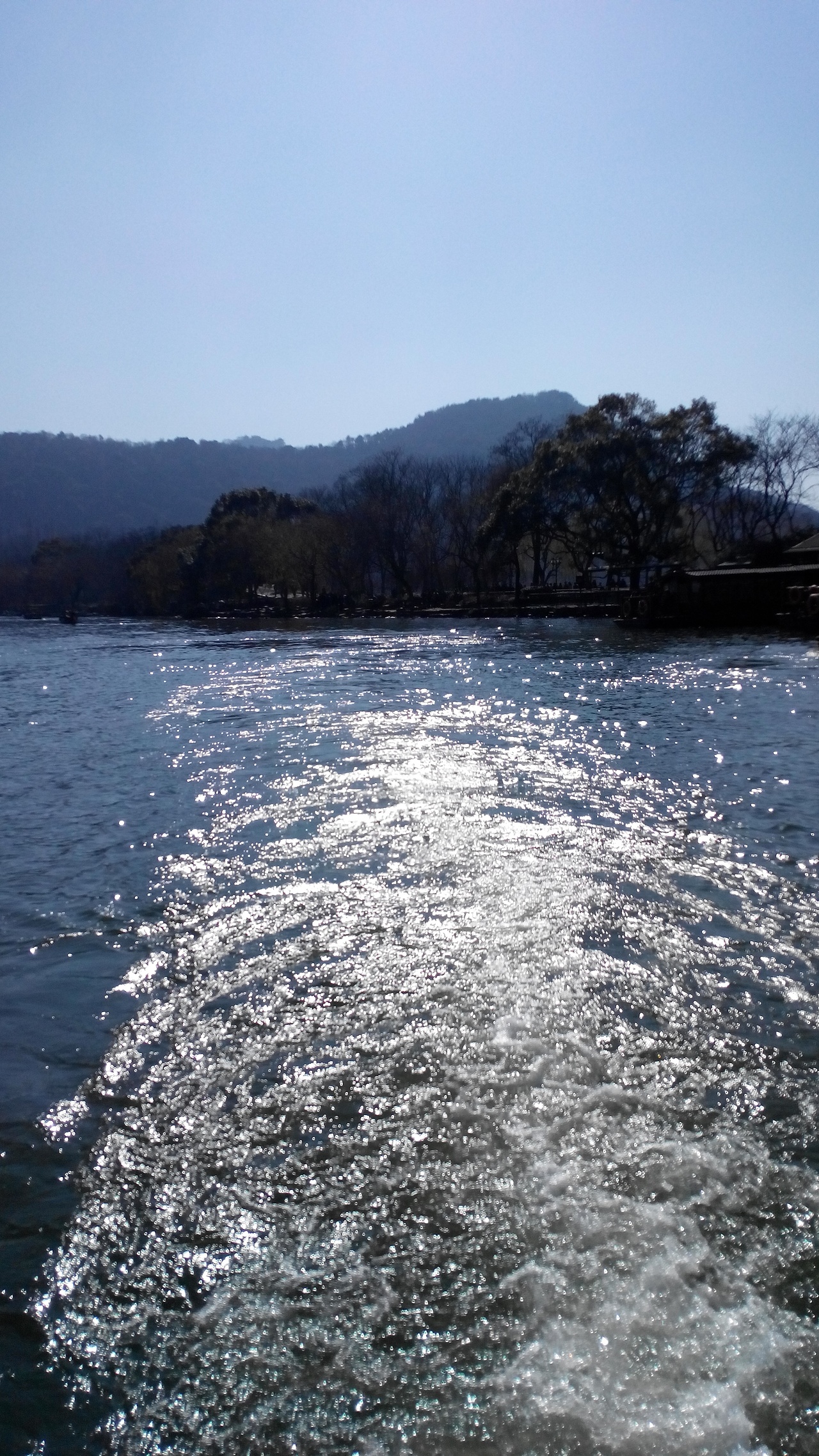 一月西湖风景(拍摄装备:联想S820智能手机)