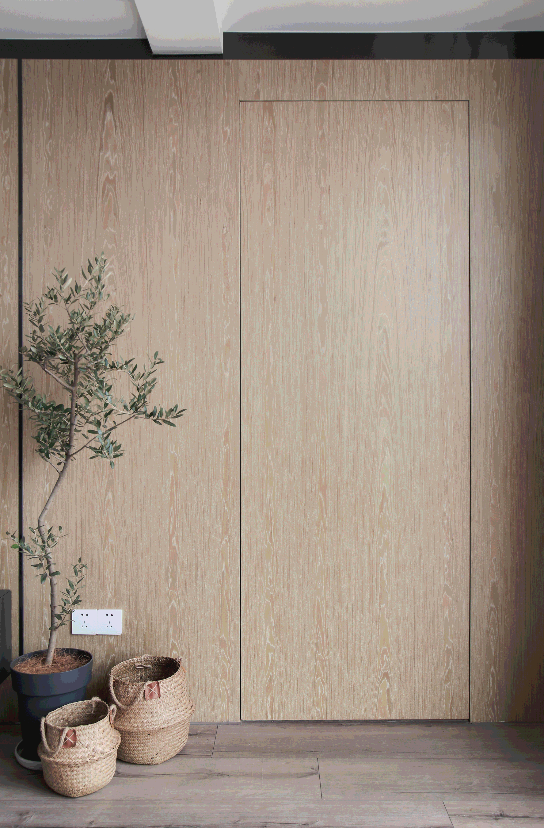 《抵岸》收纳繁琐,心安于室