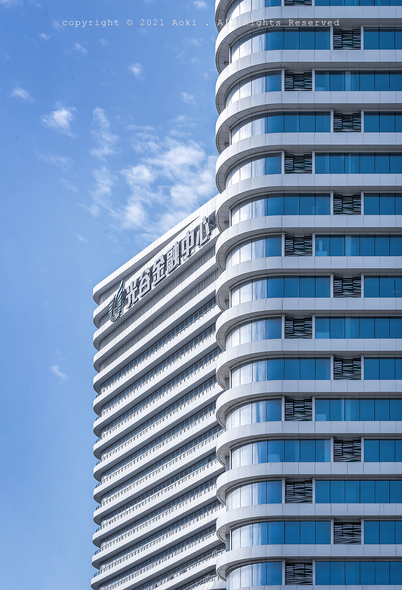 光谷龙脊-光谷金融中心（图ZMjY2ODMxNjA4） - 环境/建筑摄影 - 站酷设计师摄影狮青木Aoki原创素材 - 站酷ZCOOL