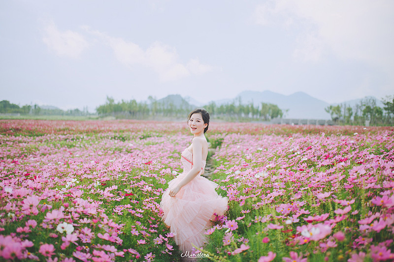 挽起彩虹的衣裳，追寻花朵的天堂（图ZODc0MzU1NzY=） - 人像摄影 - 站酷设计师敏elena原创素材 - 站酷ZCOOL