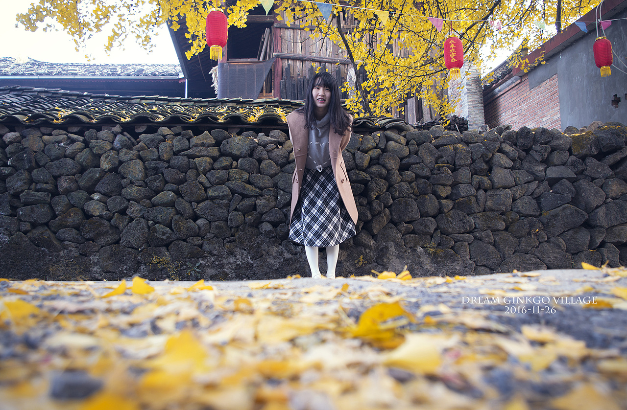 银杏村·朴实的村民和美丽的你（图ZNjQ4NjY3Mjg=） - 人像摄影 - 站酷设计师解High的人原创素材 - 站酷ZCOOL