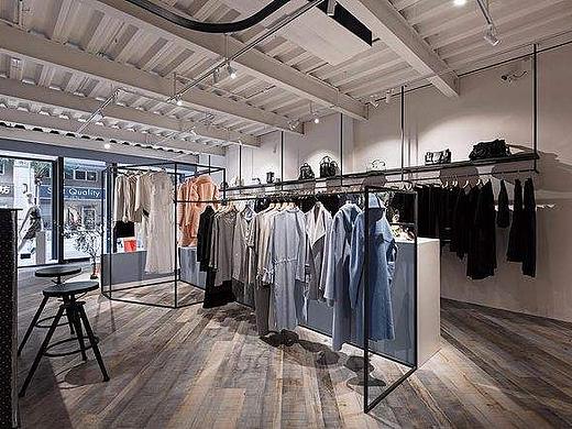 专业工装公司浅谈网红服装店如何装修设计