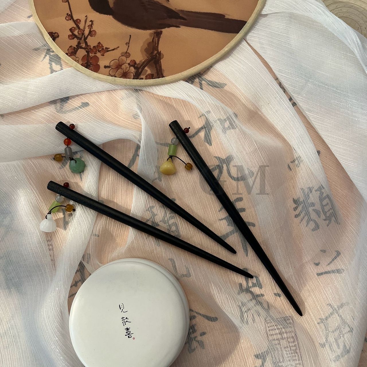 新中式 饰品 📸（图ZMzM3Mzc5MTEy） - 产品摄影 - 站酷设计师摄影师黄橙橙原创素材 - 站酷ZCOOL