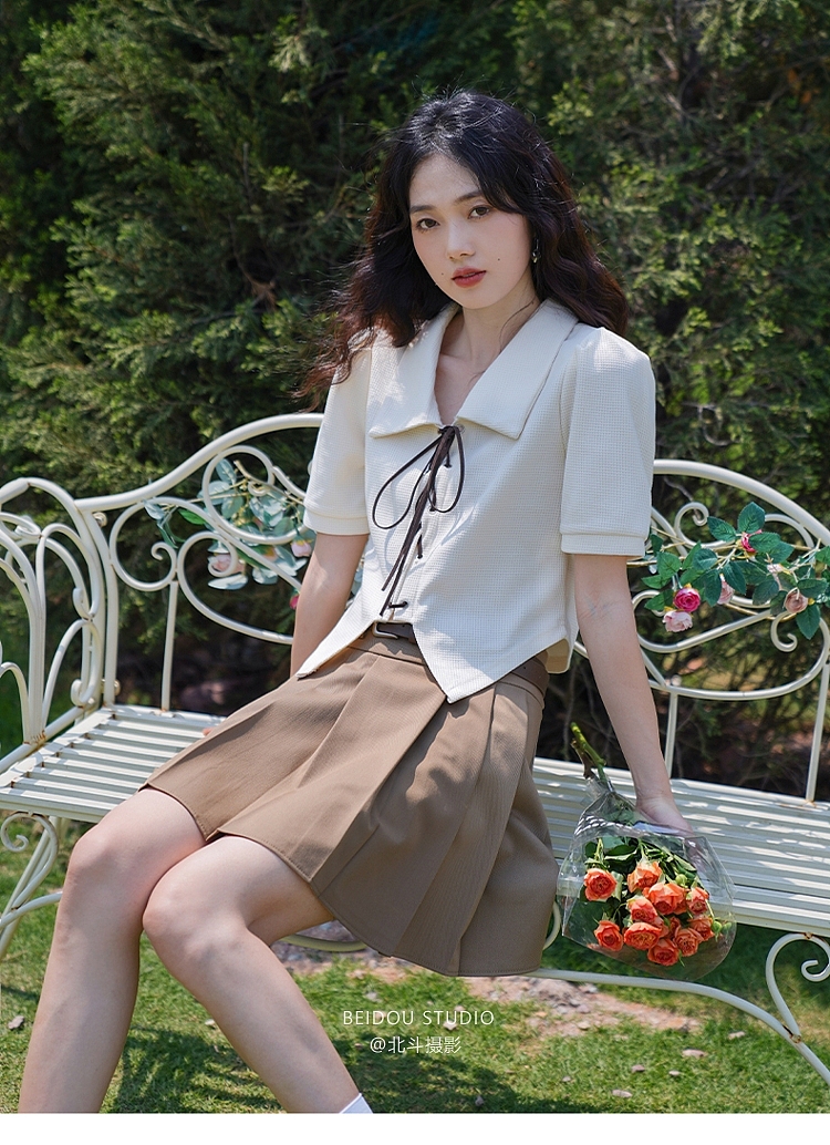 模特拍摄 短款上衣拍摄 纯欲辣妹风拍照 短袖t恤拍摄