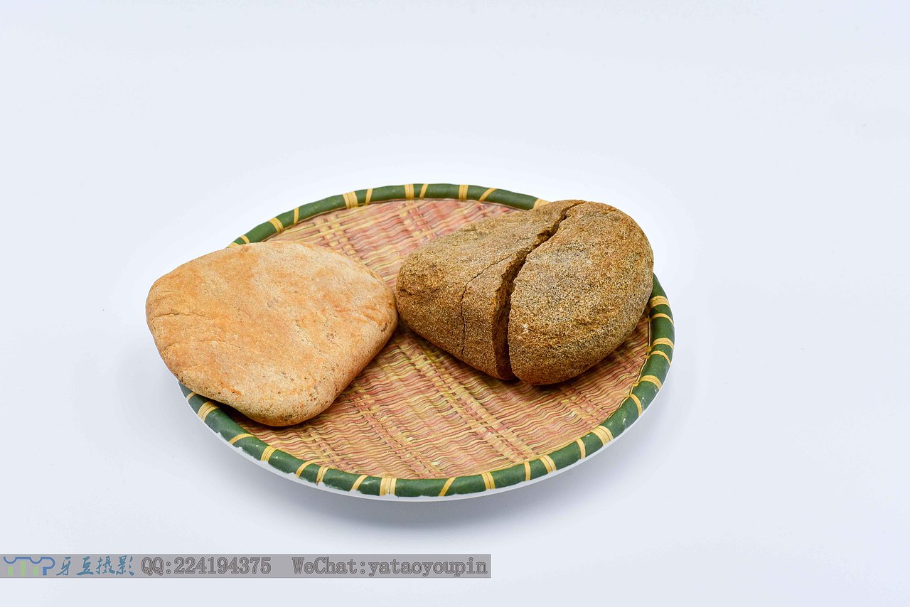 又赏满秀丽奇石作品(牙豆摄影作品)