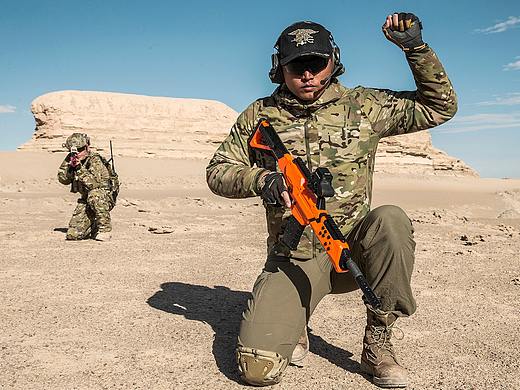 野外作战（拍摄于 青海魔鬼城）